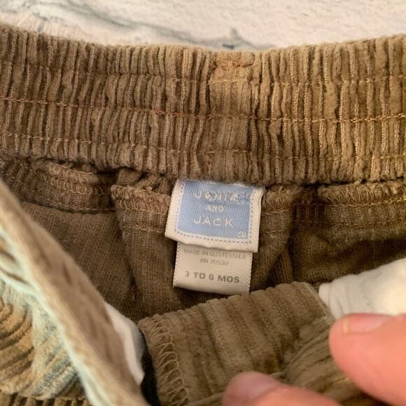 JANIE AND JACK Boy’s 2 Piece Turtleneck Onesie and Corduroy Pants / Size: 3-6 Mo - Picture 4 of 8
